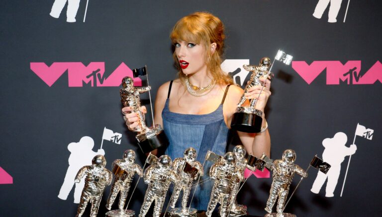 Taylor swiftm grammys, mtv awards