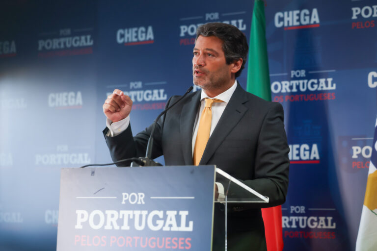 André Venrura