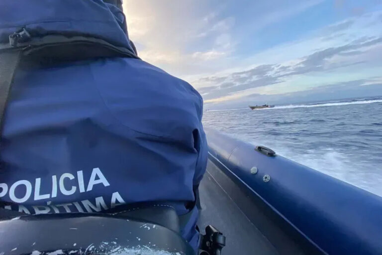 Policia maritima